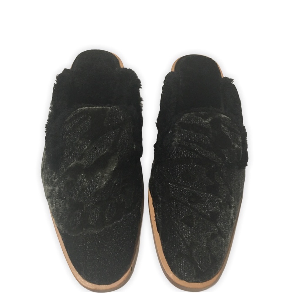Free People Velvet Faux Fur Mule Black w/o Tag/Box Size 38(7-8) and 39(fits 8-9)